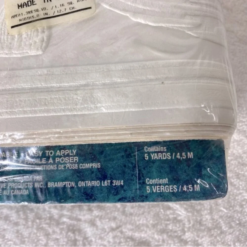 Vintage Inspirations White Textured Embossed Paintable Wallpaper Border Trim